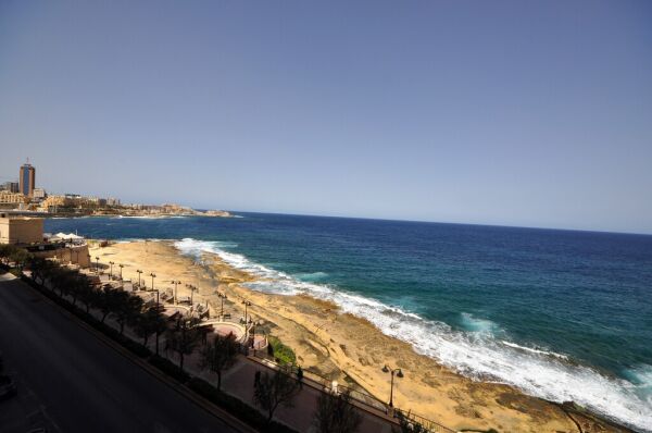 Sliema, Luxurious Finish Apartment