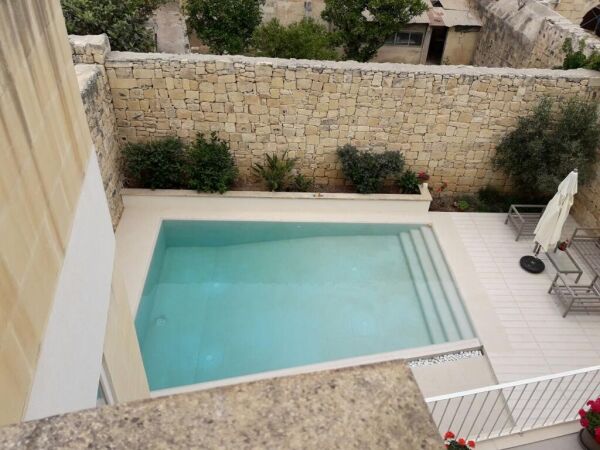 Balzan, Furnished Town House