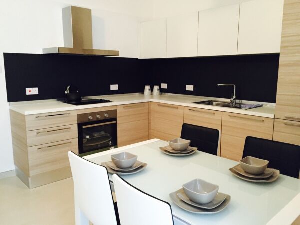 Sliema, Furnished Town House