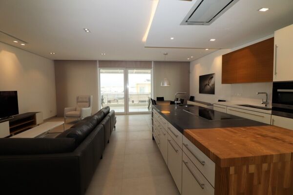 Ibragg, Luxurious Finish Penthouse