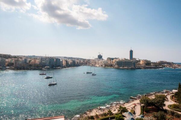 Sliema, Luxury Furnished Apartment