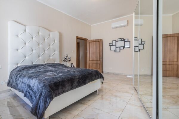 Zebbug, Luxury Semi-detached Villa - Ref No 006646 - Image 16