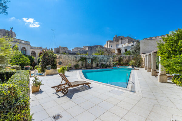 Balzan, Converted Town House - Ref No 006766 - Image 13