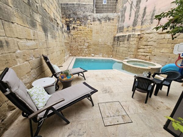 Naxxar, Converted House of Character