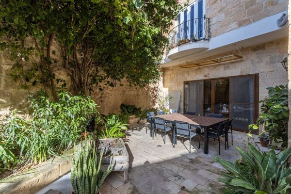 Gharghur, Converted Town House - Ref No 006895 - Image 1