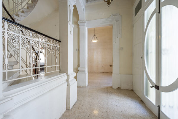 Sliema Unconverted Town House - Ref No 007680 - Image 2