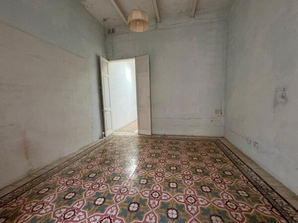 Sliema Unconverted Town House - Ref No 007745 - Image 8