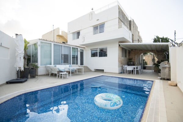 St Julians Finished Semi-detached Villa - Ref No 007757 - Image 1