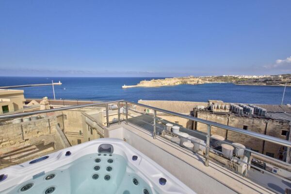 Valletta Furnished Penthouse