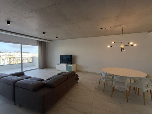 Mosta Furnished Penthouse - Ref No 008016 - Image 4