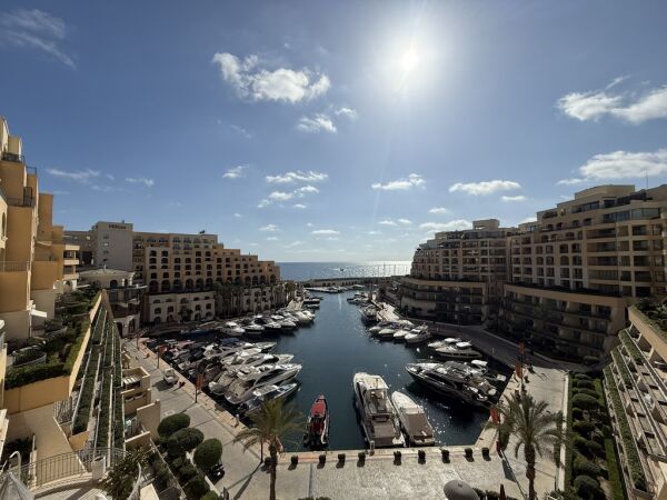 Portomaso Marina View Apartment