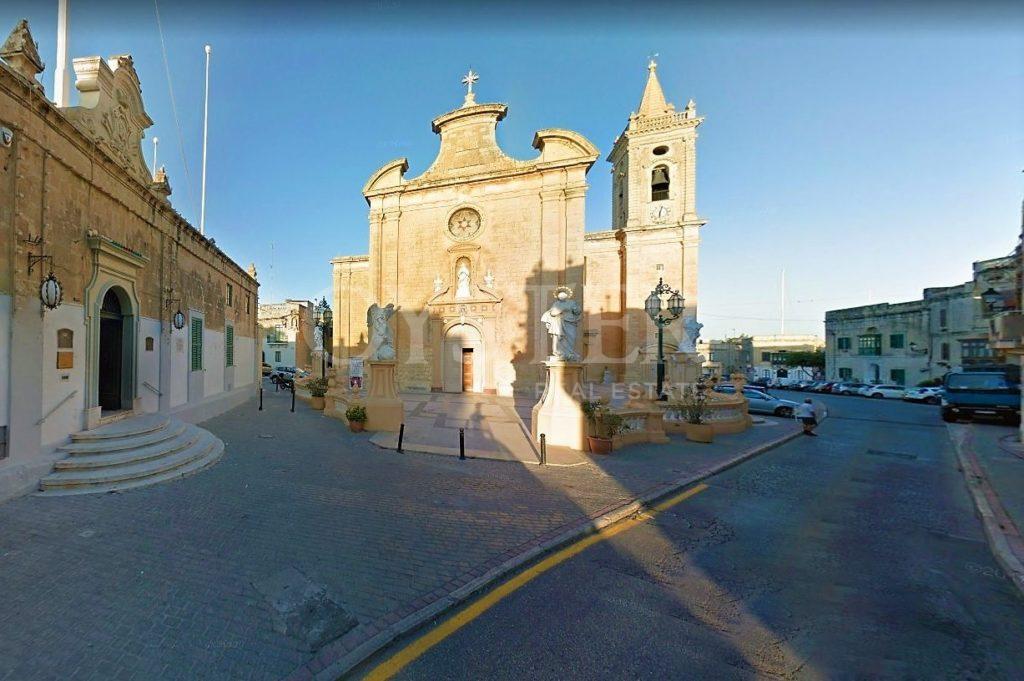 Balzan Main Square